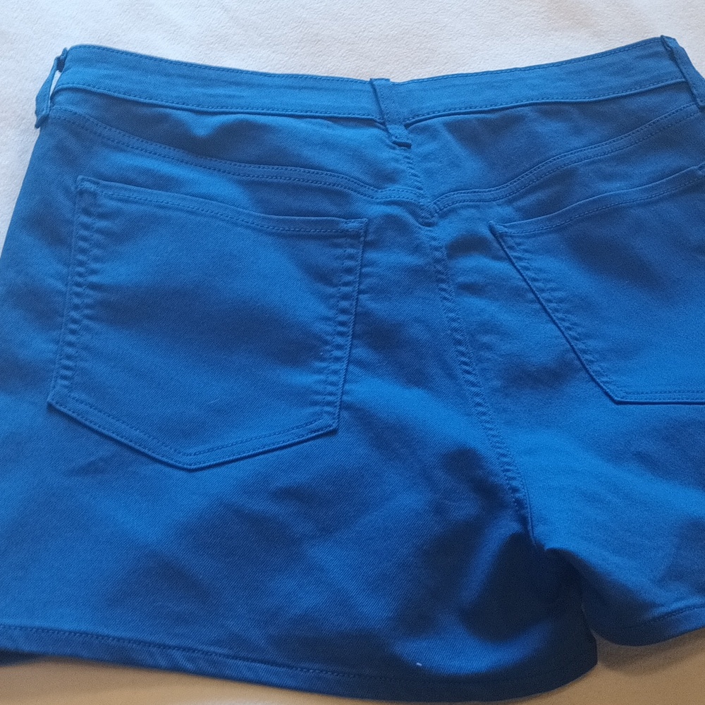 Shorts - Picture 2 of 2